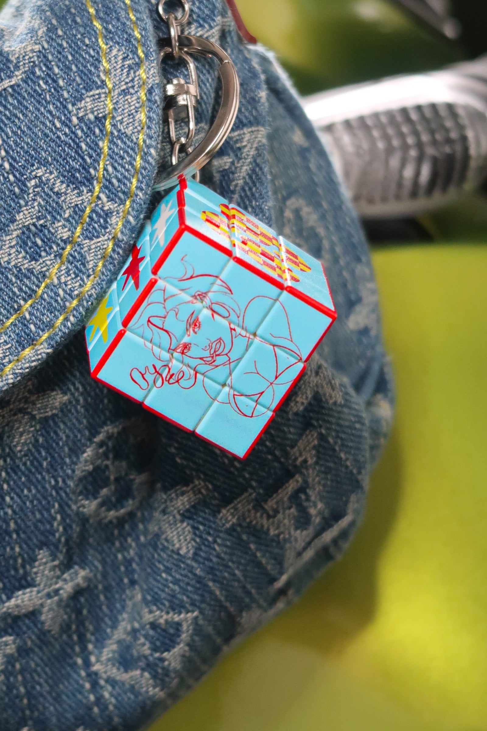 MINI BLUE CUBE (KEYRING)