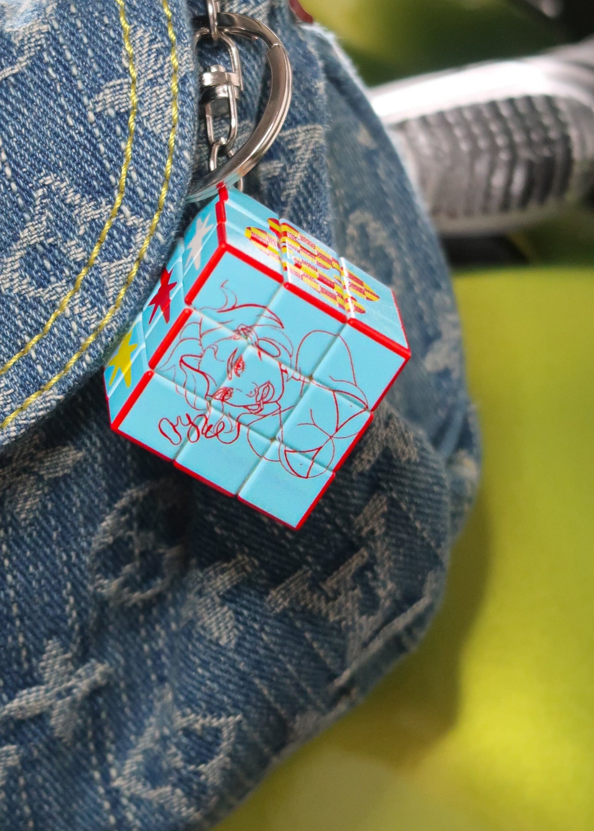 MINI BLUE CUBE (KEYRING)